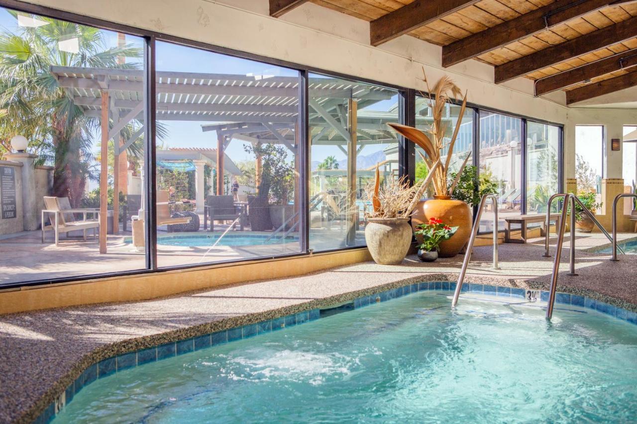 Azure Palm Hot Springs Resort 3*
