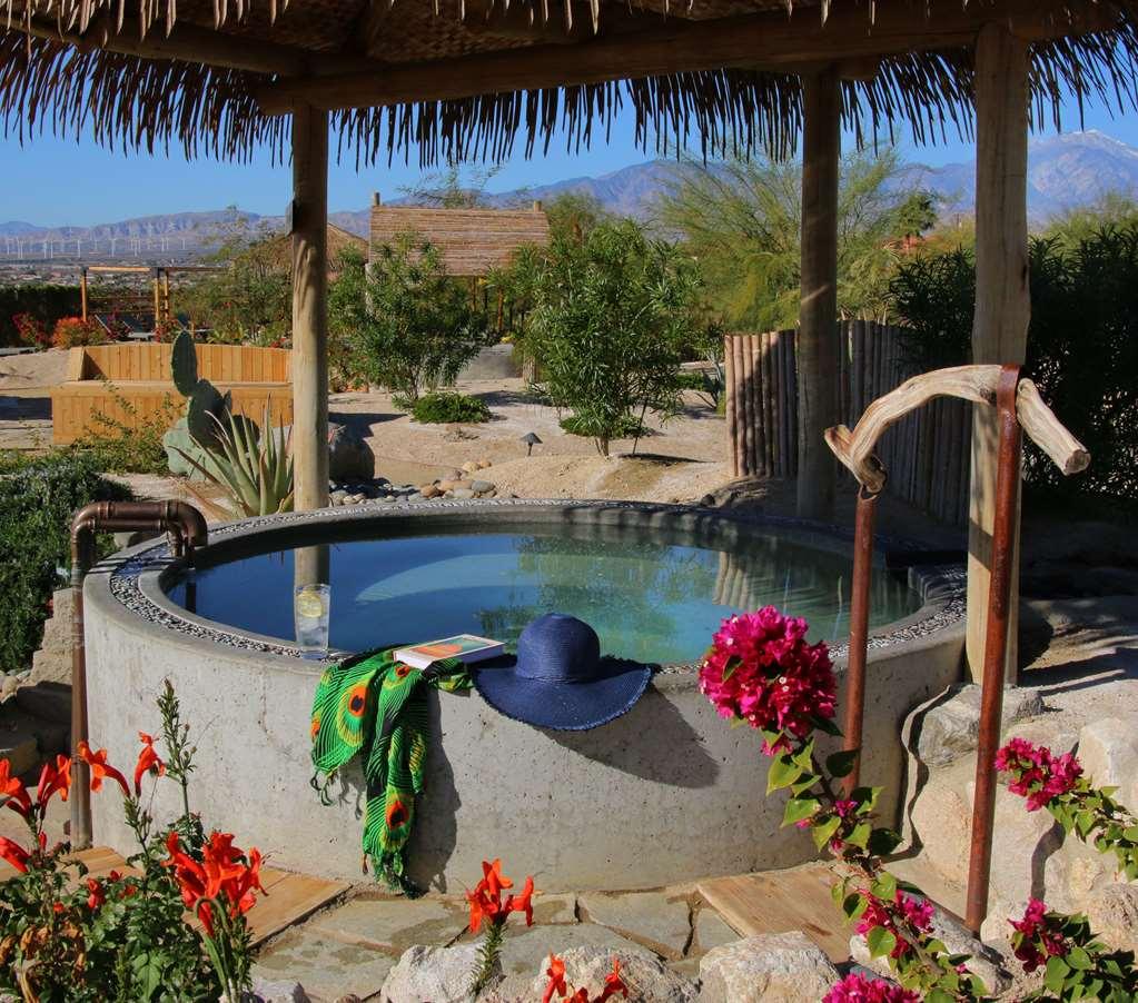 Azure Palm Hot Springs 3*